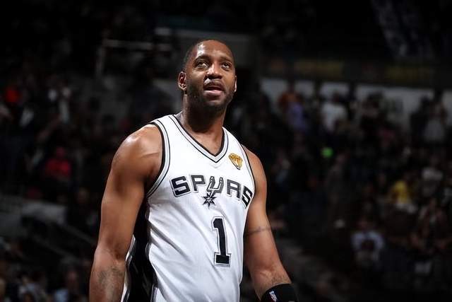 官宣：湖人双向合同签7尺中锋 新秀年场均3+3